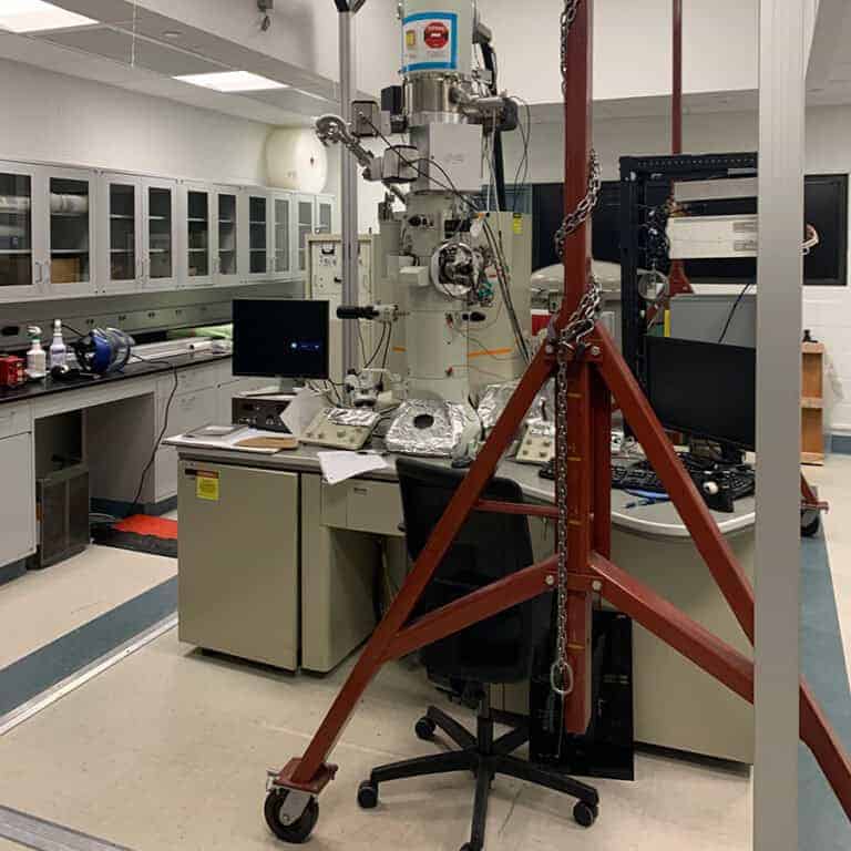 Sensitive structures vibration control for laboratory housing high-precision electron microscope